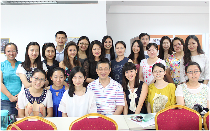 Dr. Kevin Lin (middle), Lead Interpreter (Chinese) of the Foreign Office of the UK Government, and Cema trainees